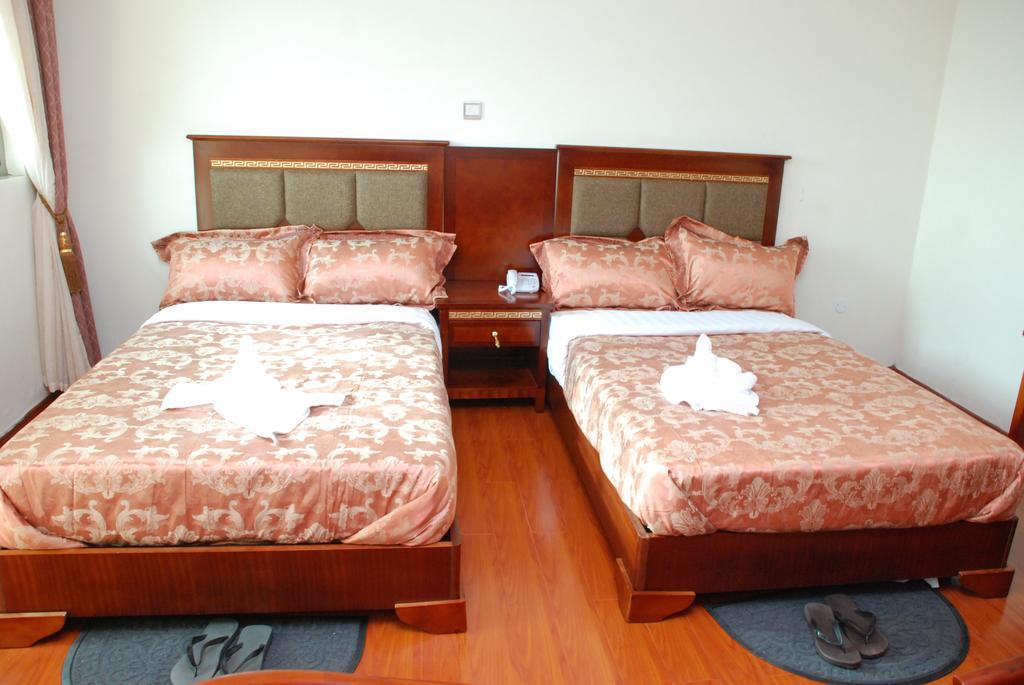 Addis Amba Hotel Багір-Дар Номер фото