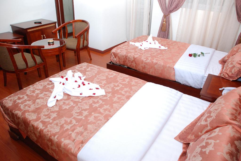 Addis Amba Hotel Багір-Дар Екстер'єр фото