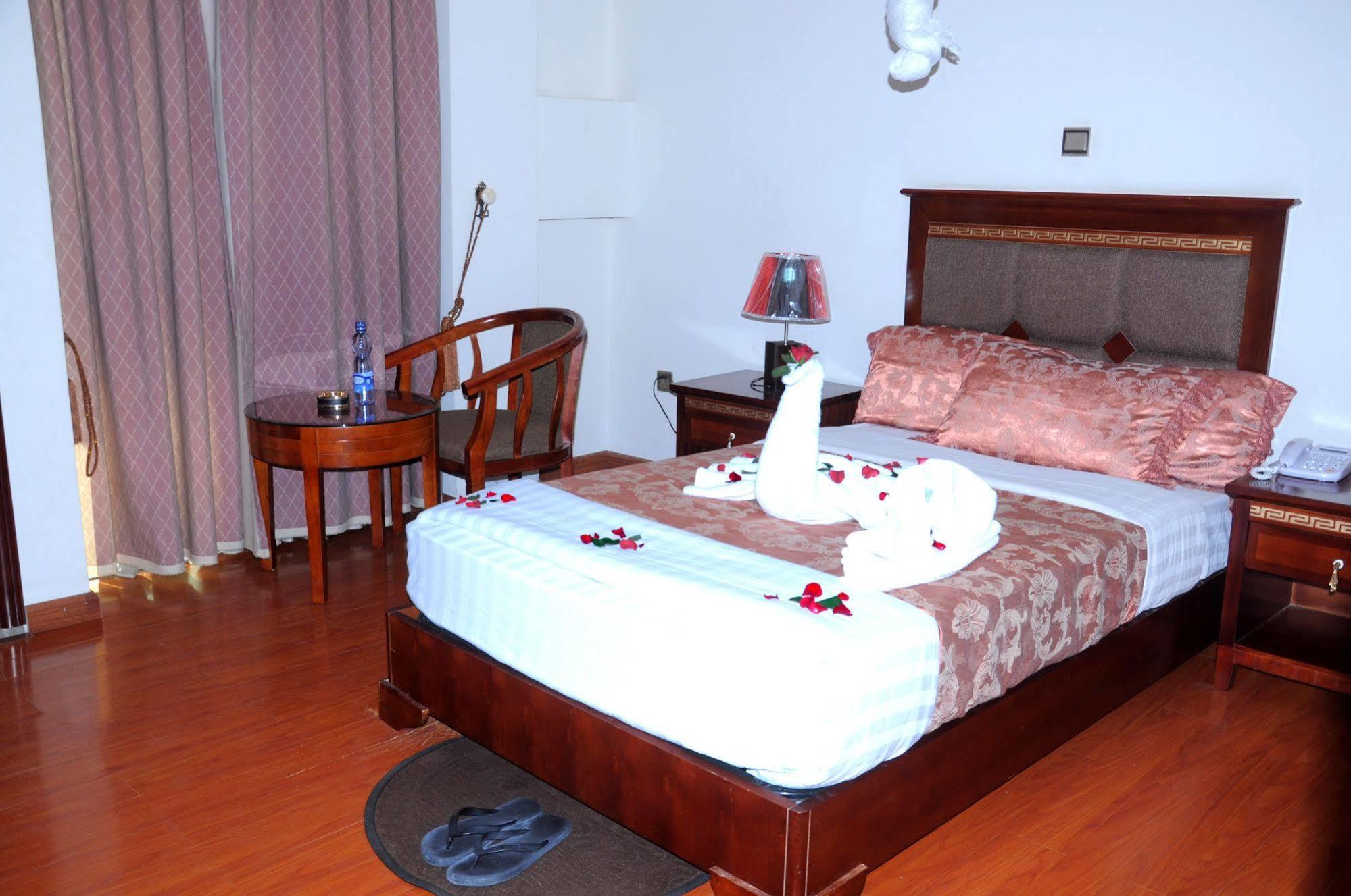 Addis Amba Hotel Багір-Дар Екстер'єр фото
